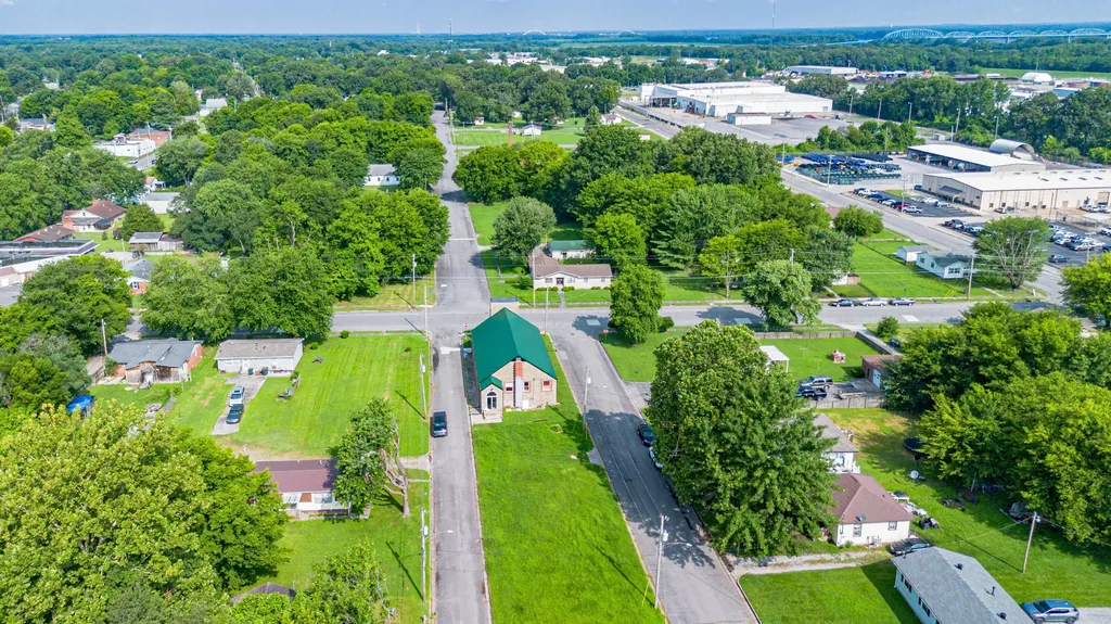 1038 Burnett Street Paducah KY 42001