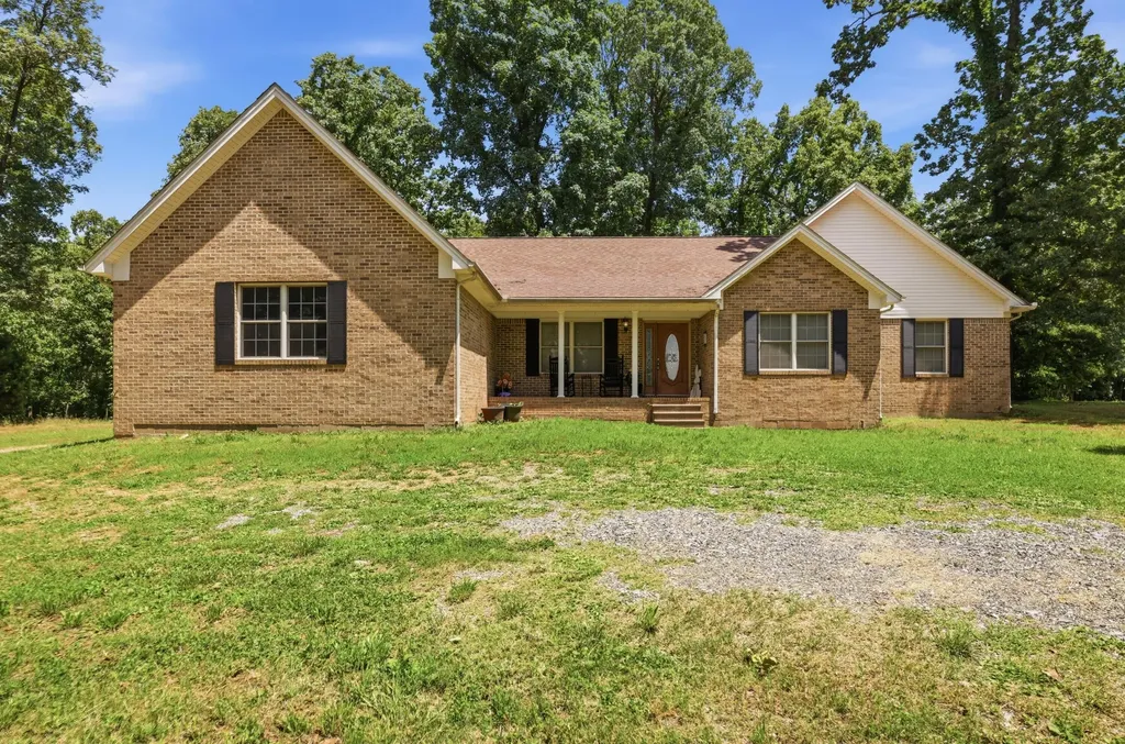 300 Rocky Point Lane Gilbertsville KY 42044
