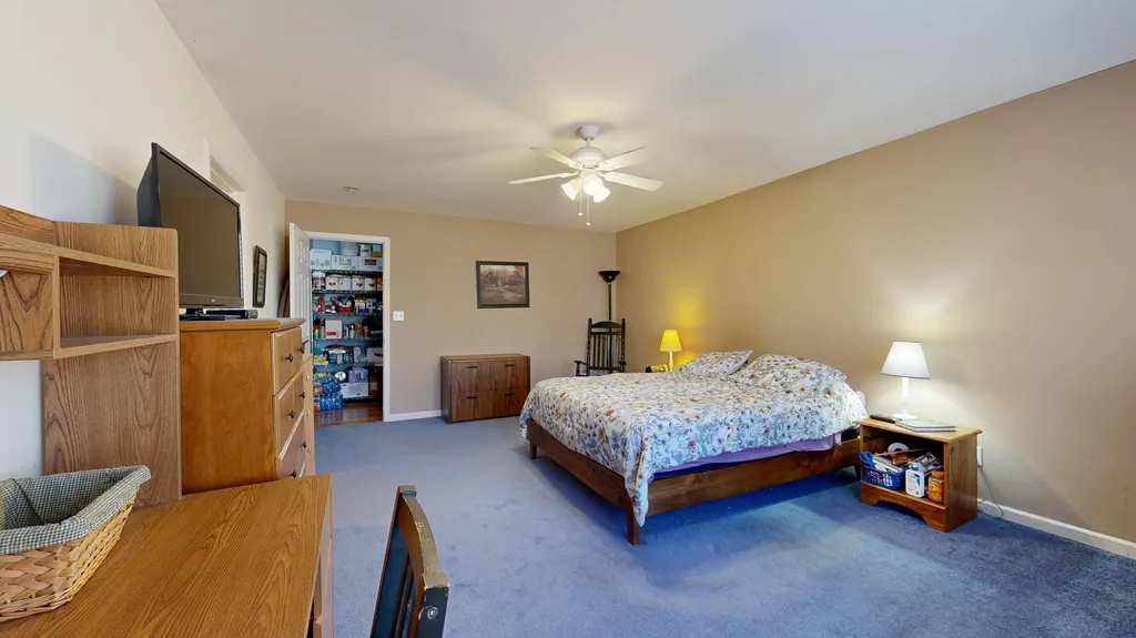 300 Rocky Point Lane Gilbertsville KY 42044