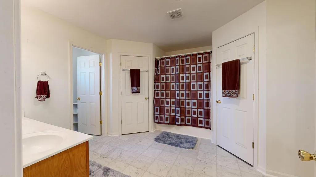 300 Rocky Point Lane Gilbertsville KY 42044