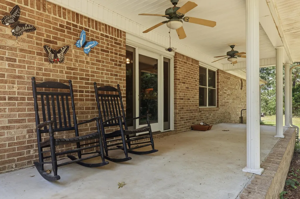 300 Rocky Point Lane Gilbertsville KY 42044