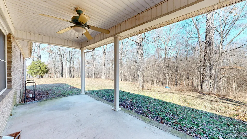 300 Rocky Point Lane Gilbertsville KY 42044