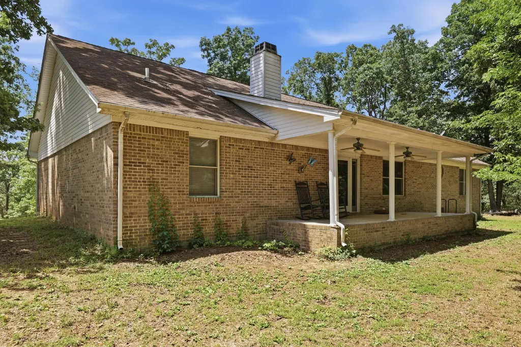 300 Rocky Point Lane Gilbertsville KY 42044