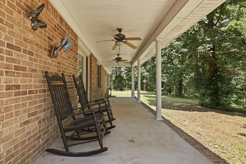 300 Rocky Point Lane Gilbertsville KY 42044