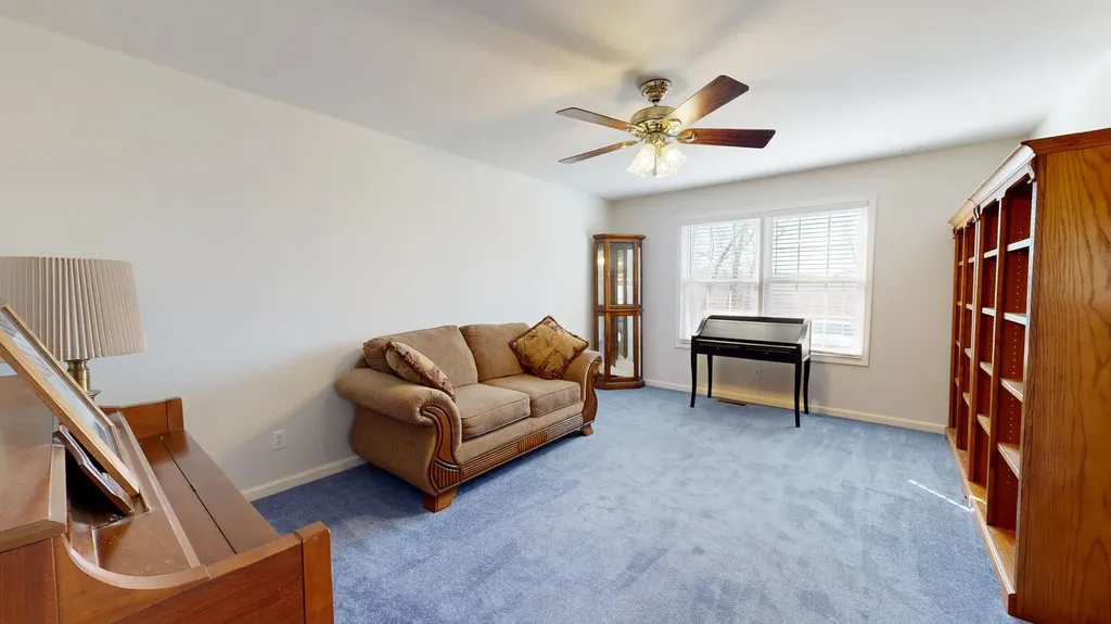300 Rocky Point Lane Gilbertsville KY 42044