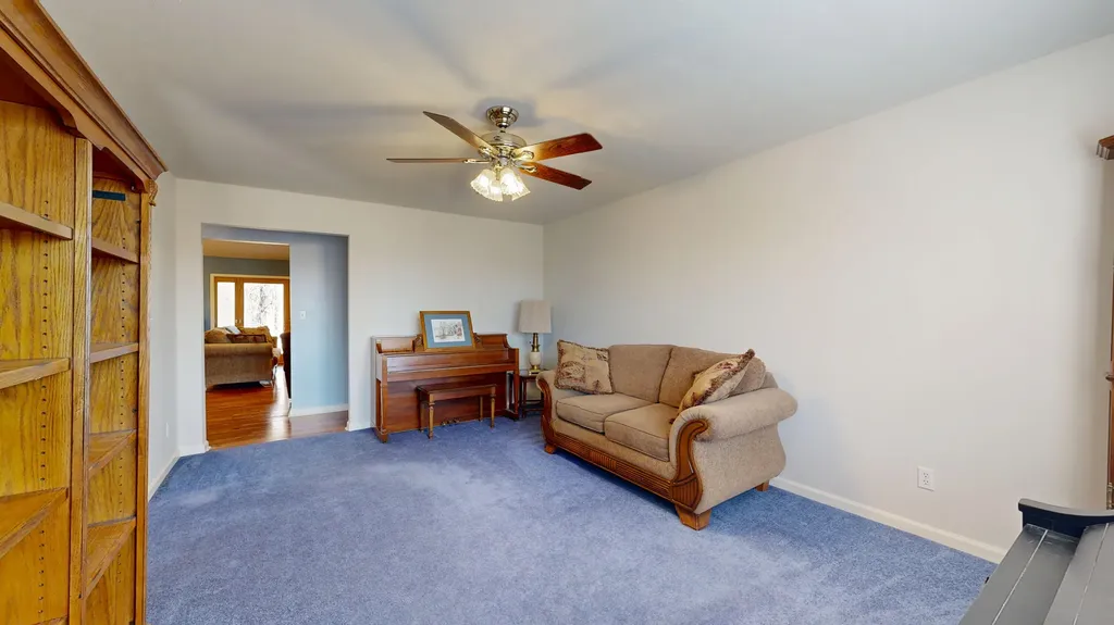 300 Rocky Point Lane Gilbertsville KY 42044
