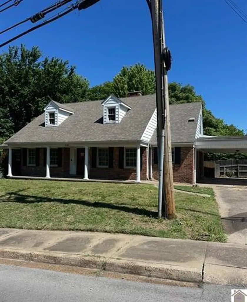 718 Moscow Avenue Hickman KY 42050
