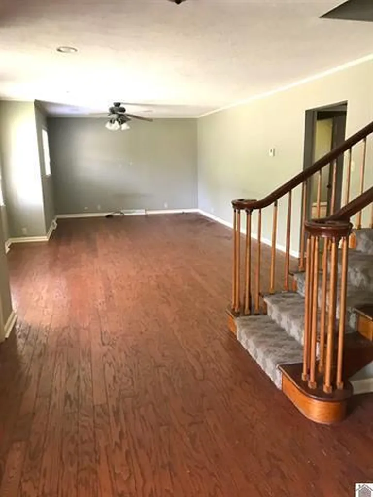 718 Moscow Avenue Hickman KY 42050