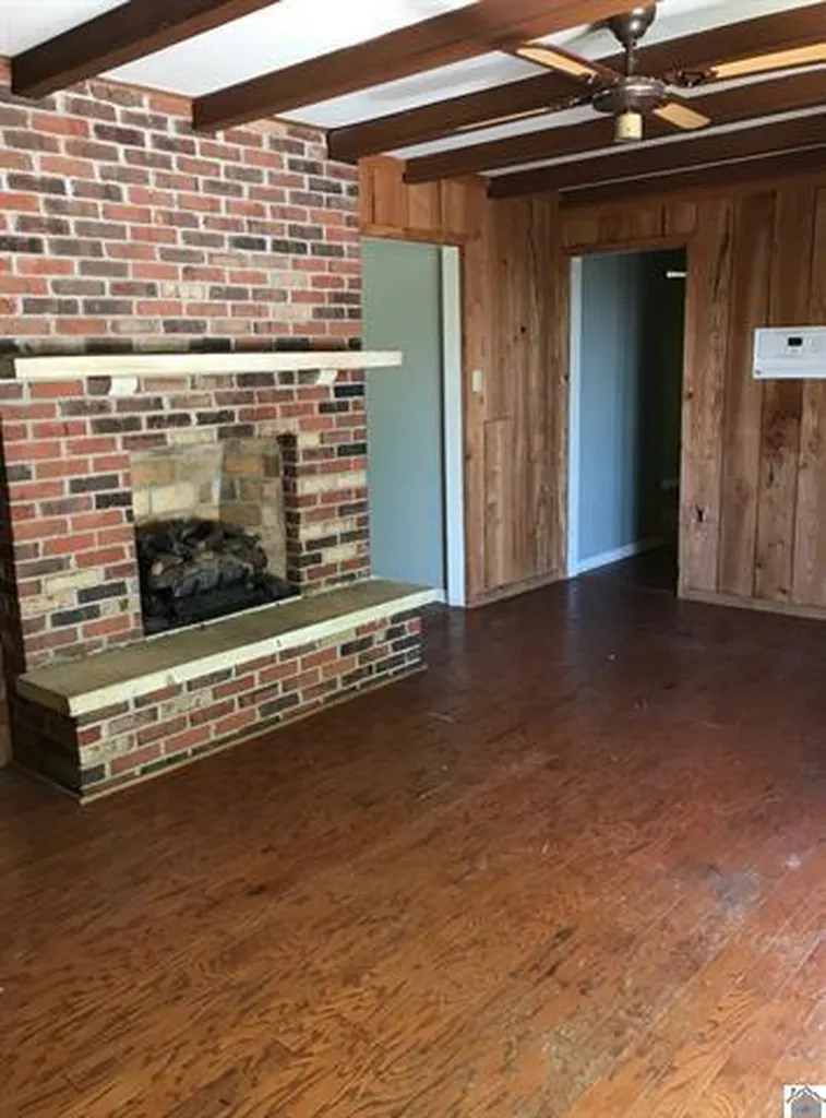 718 Moscow Avenue Hickman KY 42050