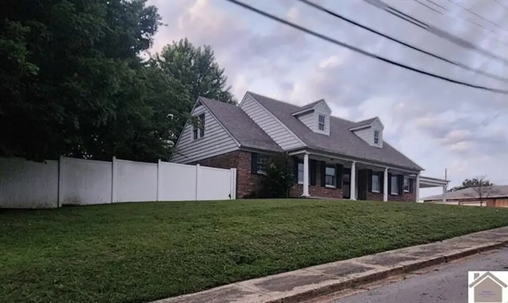 718 Moscow Avenue Hickman KY 42050