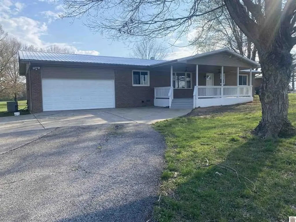2135 Old Canton Pike Cadiz KY 42211