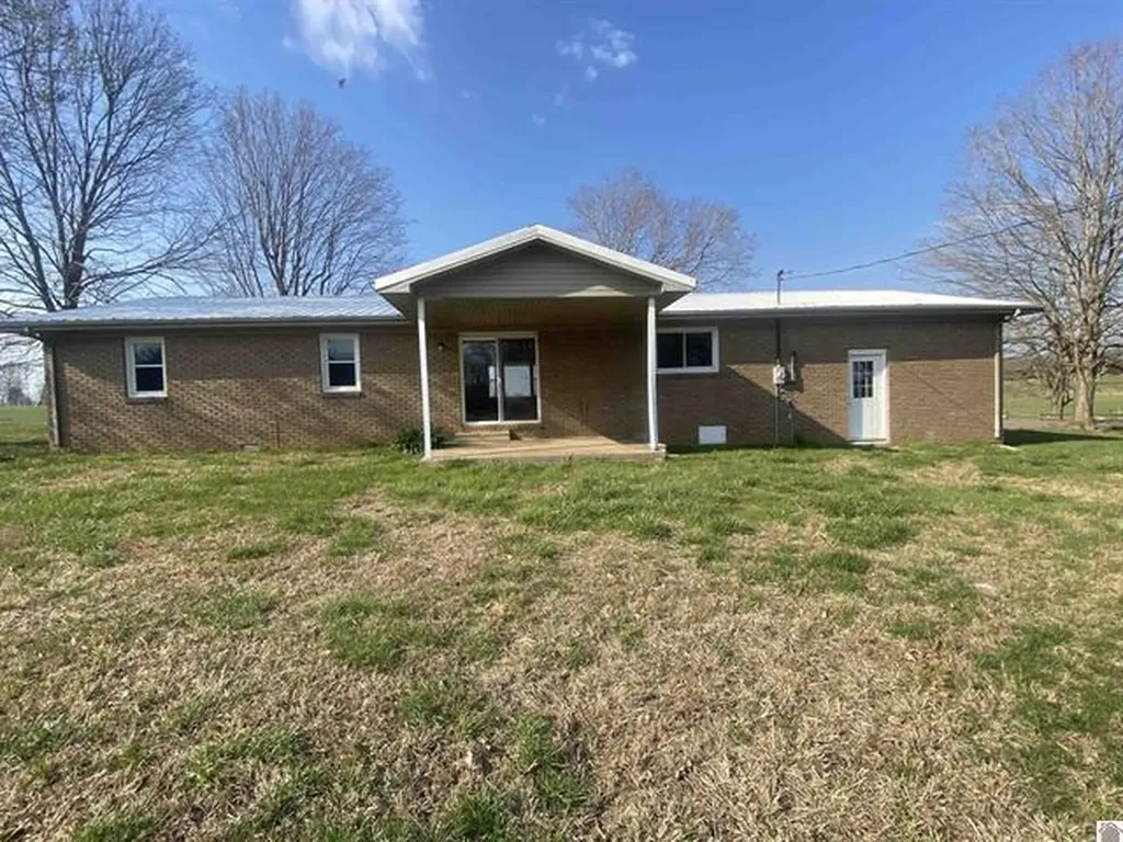 2135 Old Canton Pike Cadiz KY 42211