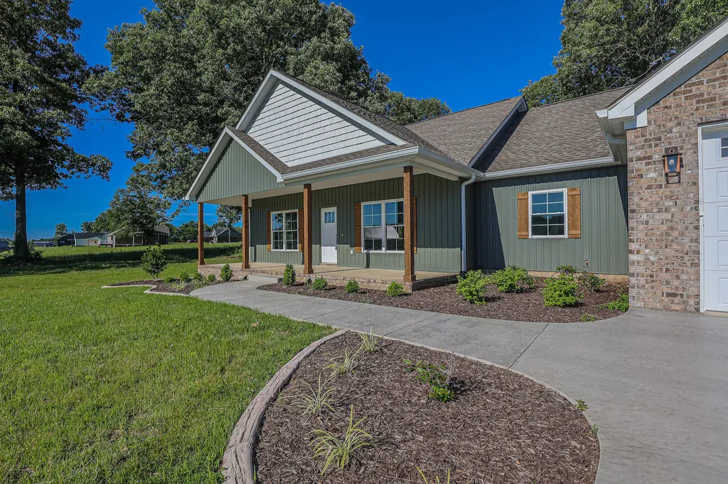 261 Ayly Estates Drive Mayfield KY 42066