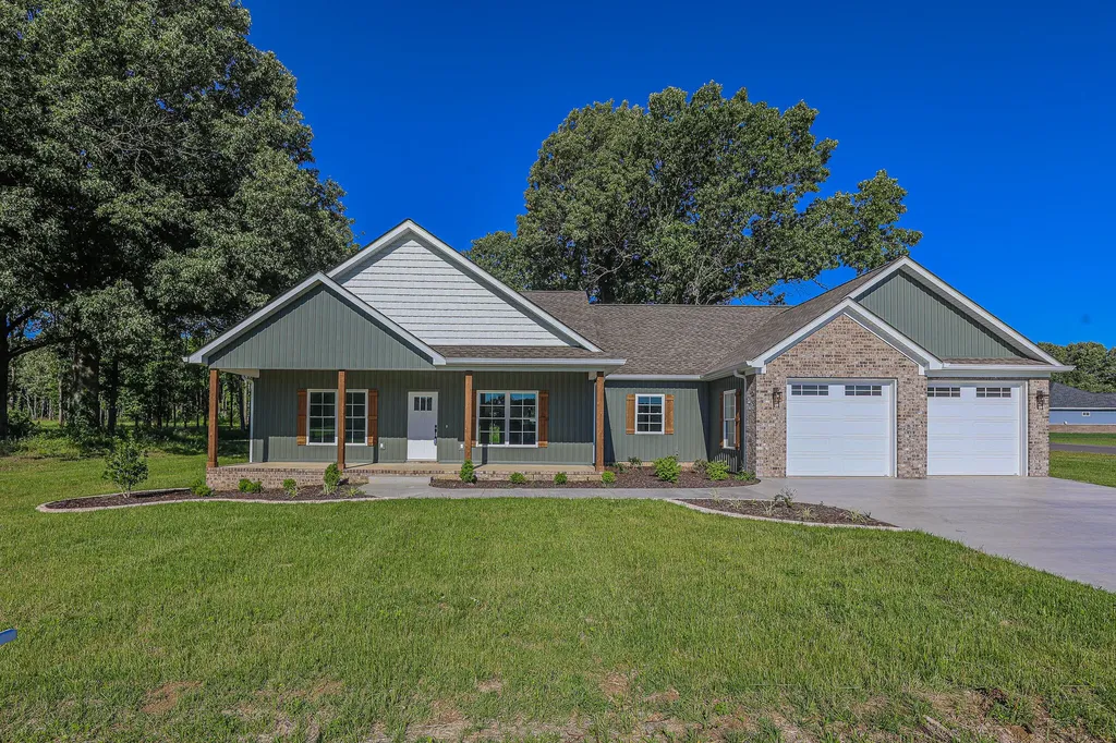 261 Ayly Estates Drive Mayfield KY 42066