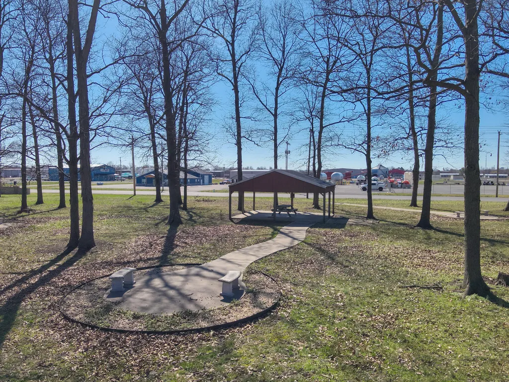 261 Ayly Estates Drive Mayfield KY 42066