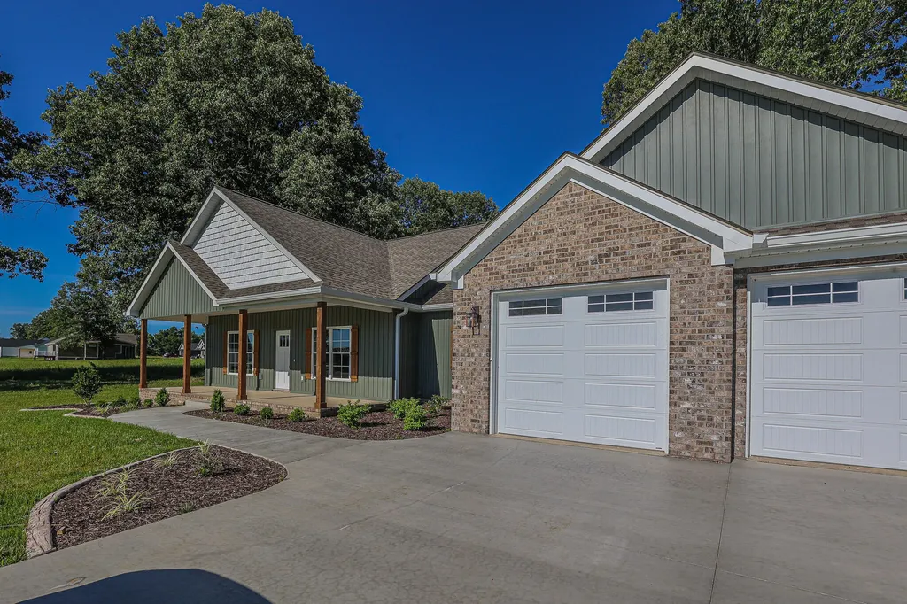 261 Ayly Estates Drive Mayfield KY 42066