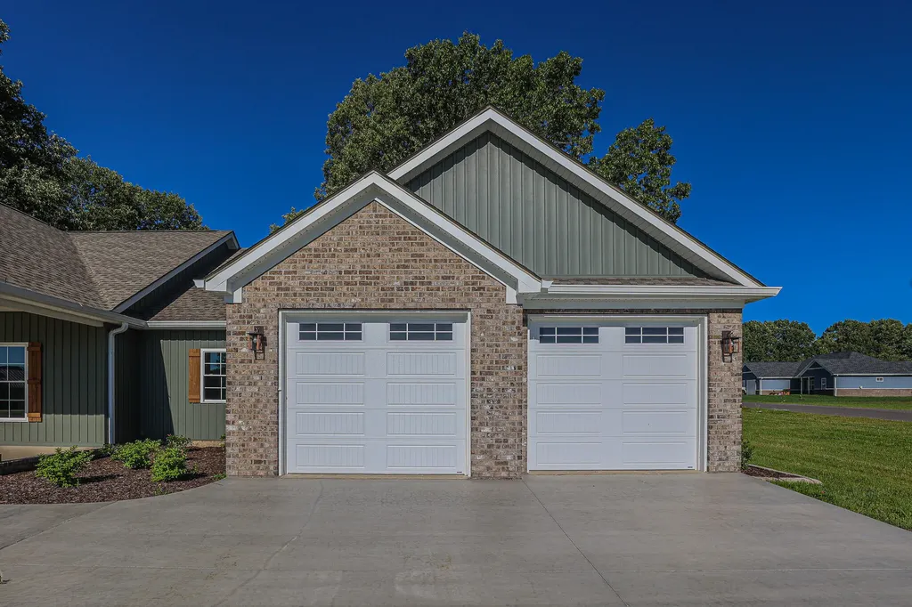 261 Ayly Estates Drive Mayfield KY 42066