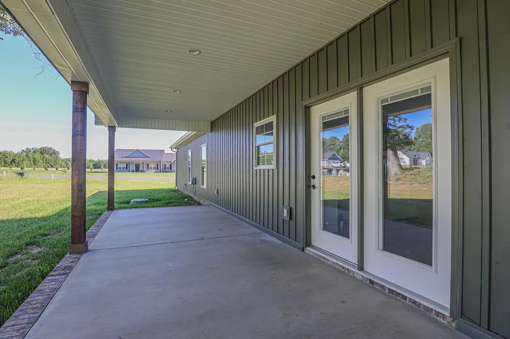 261 Ayly Estates Drive Mayfield KY 42066