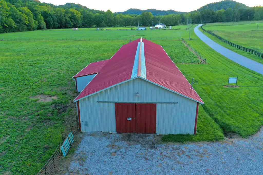 155 Spruce Valley Lane Jeffersonville KY 40337