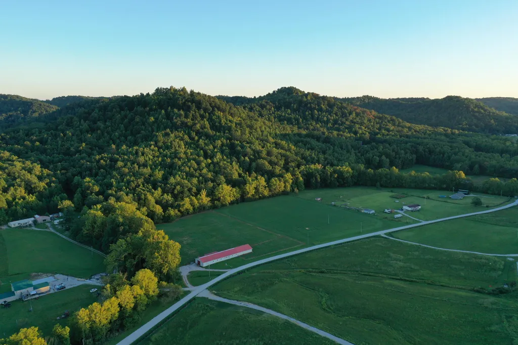 155 Spruce Valley Lane Jeffersonville KY 40337