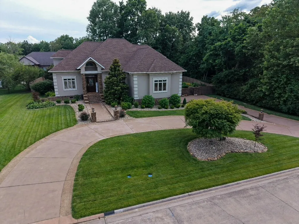 4041 Alameda Crescent Paducah KY 42001