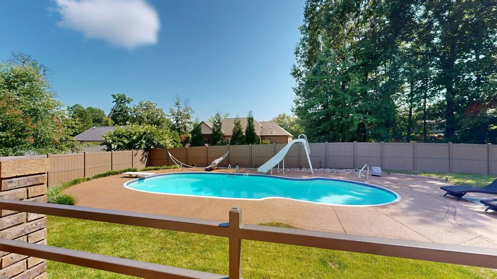 4041 Alameda Crescent Paducah KY 42001