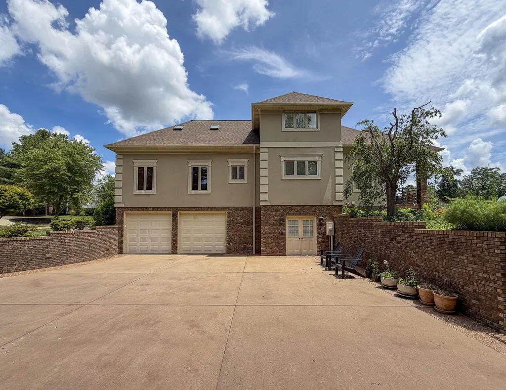 4041 Alameda Crescent Paducah KY 42001