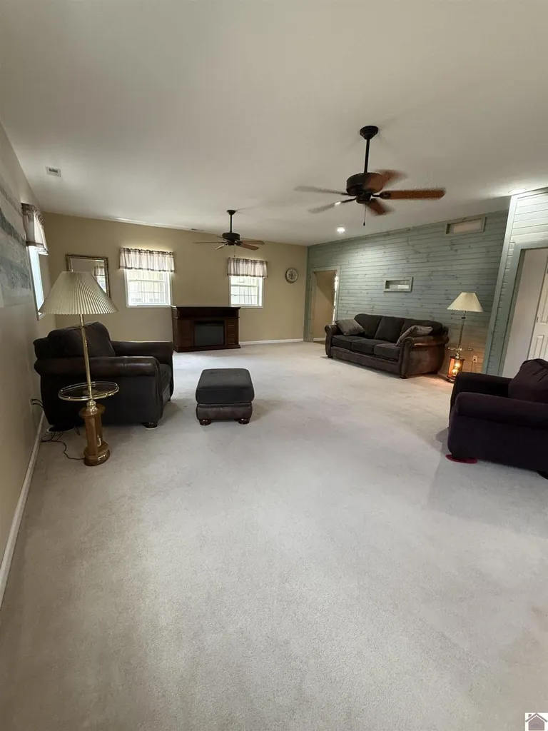 1040 Lone Valley Road Calvert City KY 42029