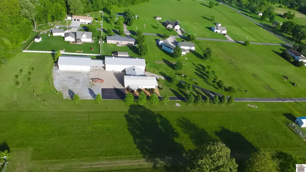 1040 Lone Valley Road Calvert City KY 42029