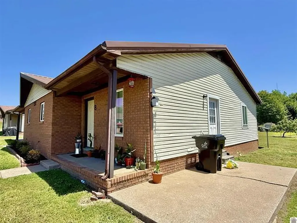 1302 Valleywood Drive Murray KY 42071