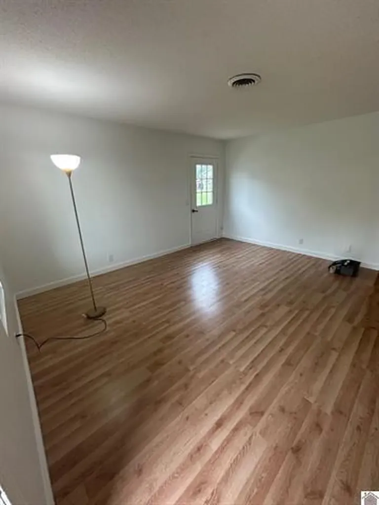 1302 Valleywood Drive Murray KY 42071