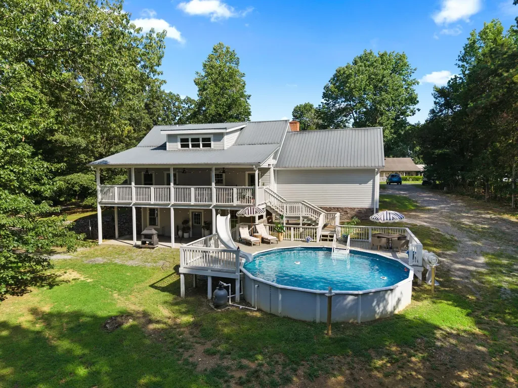 130 Crosscreek Road Cadiz KY 42211