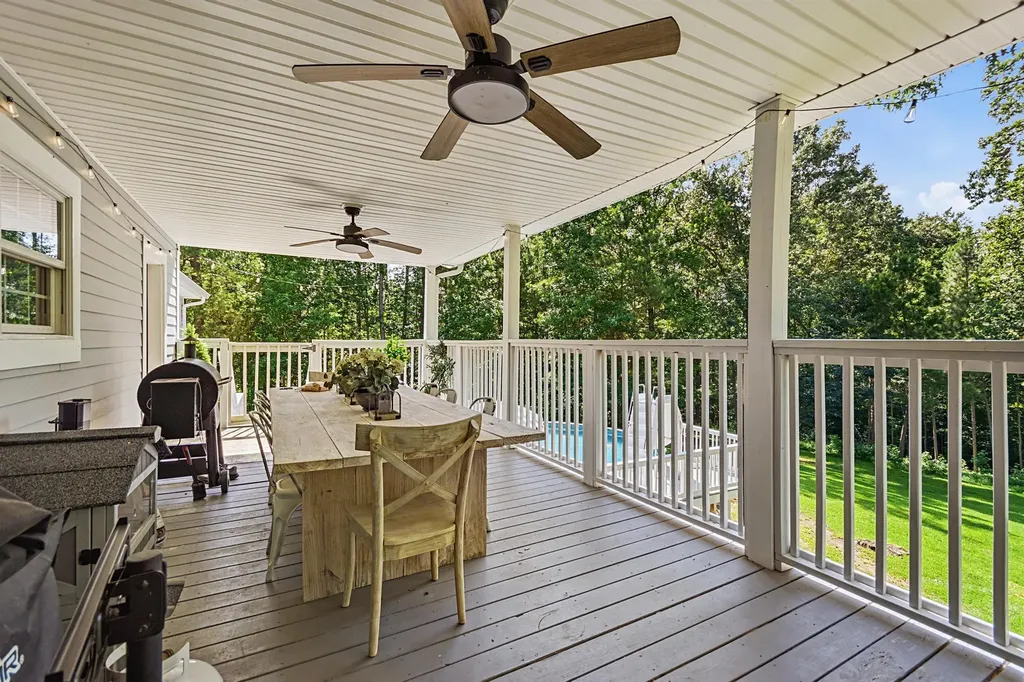 130 Crosscreek Road Cadiz KY 42211