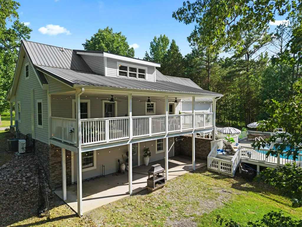 130 Crosscreek Road Cadiz KY 42211
