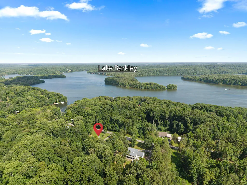 130 Crosscreek Road Cadiz KY 42211