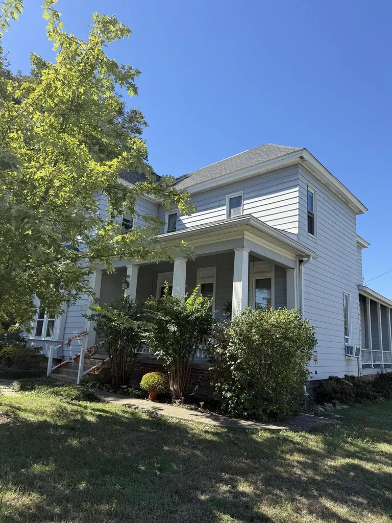 527 S 7th Street Mayfield KY 42066