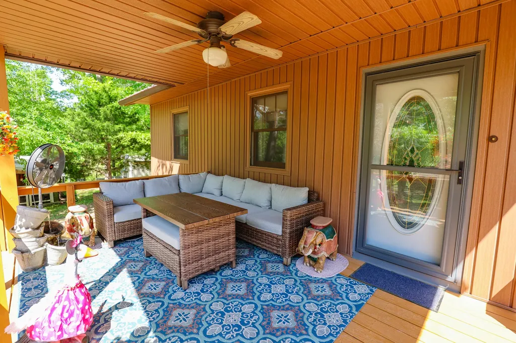 396 Shoreline Drive New Concord KY 42076