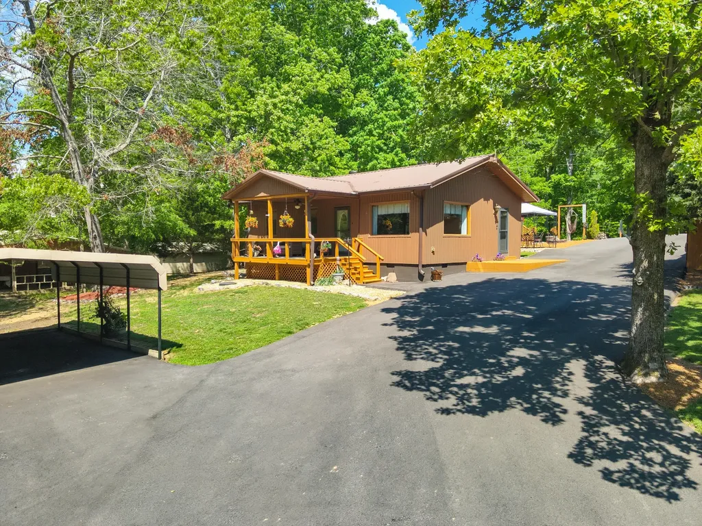 396 Shoreline Drive New Concord KY 42076