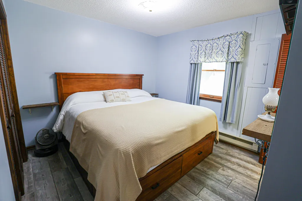 396 Shoreline Drive New Concord KY 42076