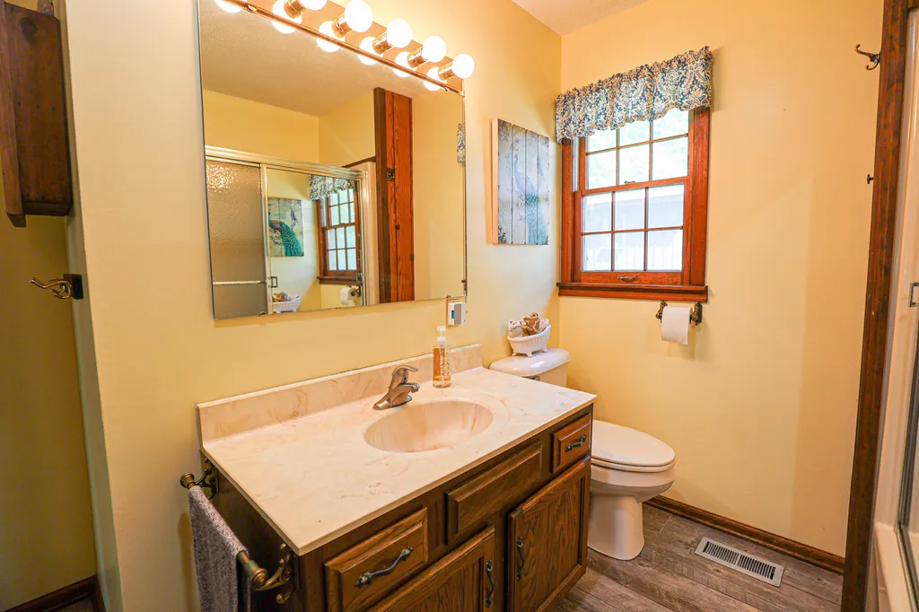 396 Shoreline Drive New Concord KY 42076