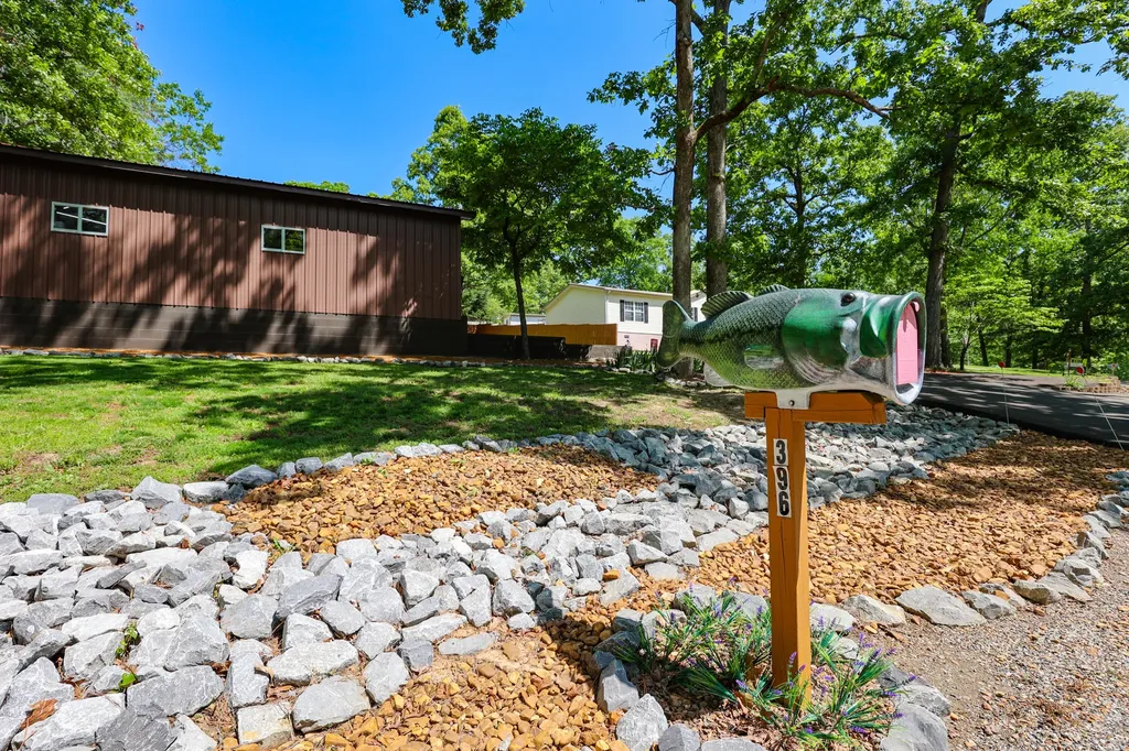 396 Shoreline Drive New Concord KY 42076
