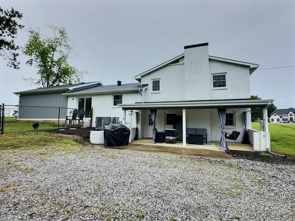 2063 Kentucky 58 Mayfield KY 42066