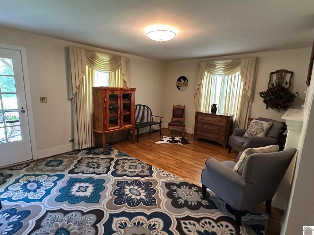 9047 E Kentucky 94 Fulton KY 42041