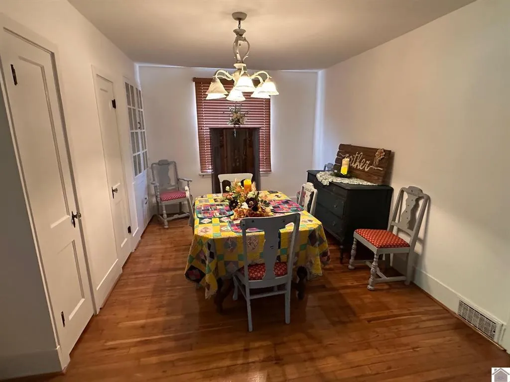 9047 E Kentucky 94 Fulton KY 42041