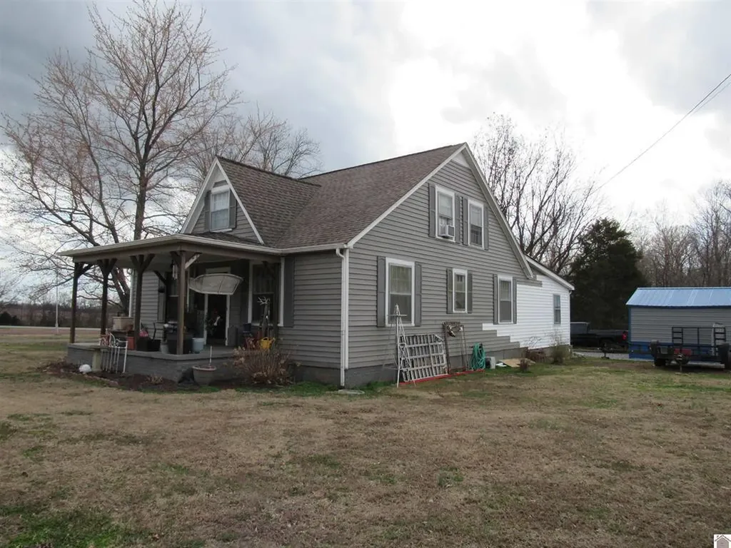 9047 E Kentucky 94 Fulton KY 42041