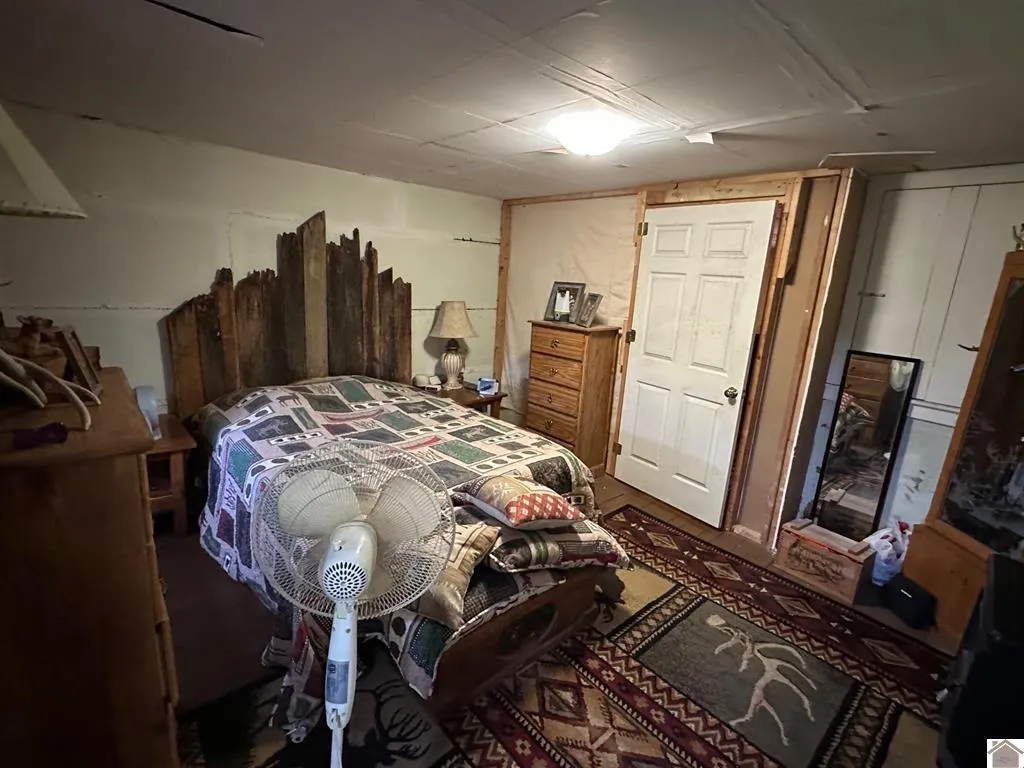 9047 E Kentucky 94 Fulton KY 42041