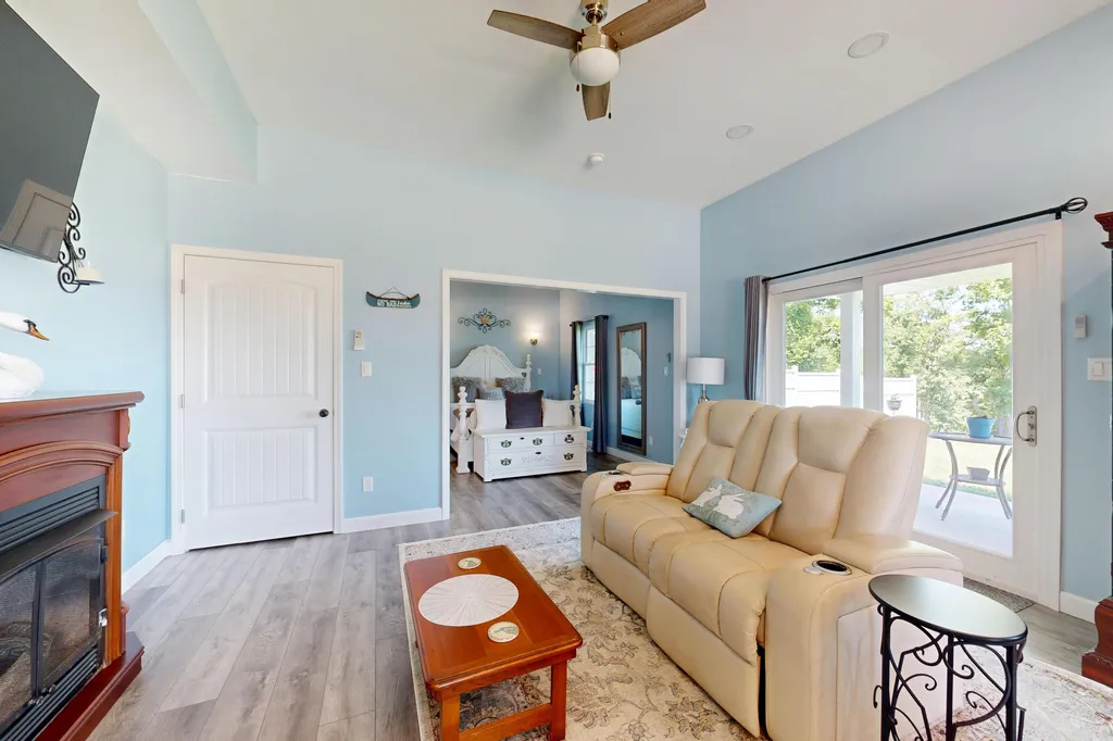 378 Little Oaks Lane Murray KY 42071