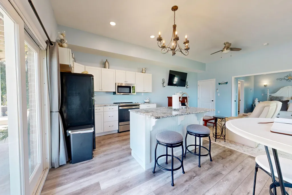 378 Little Oaks Lane Murray KY 42071