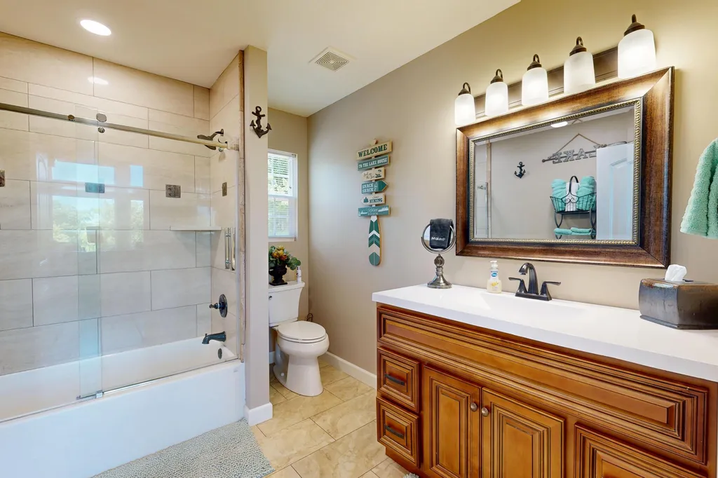 378 Little Oaks Lane Murray KY 42071