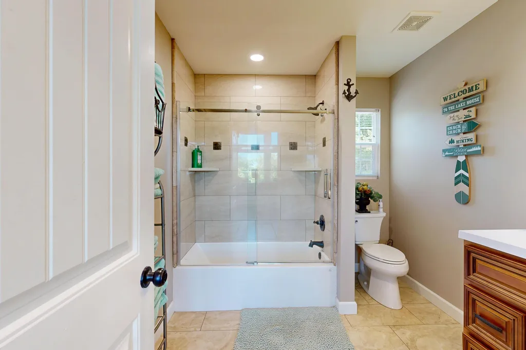 378 Little Oaks Lane Murray KY 42071
